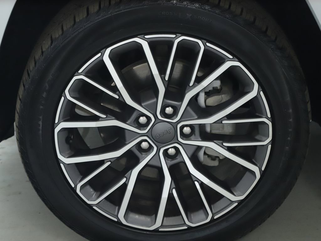 Used 2024 Jeep Grand Cherokee L Summit image 40