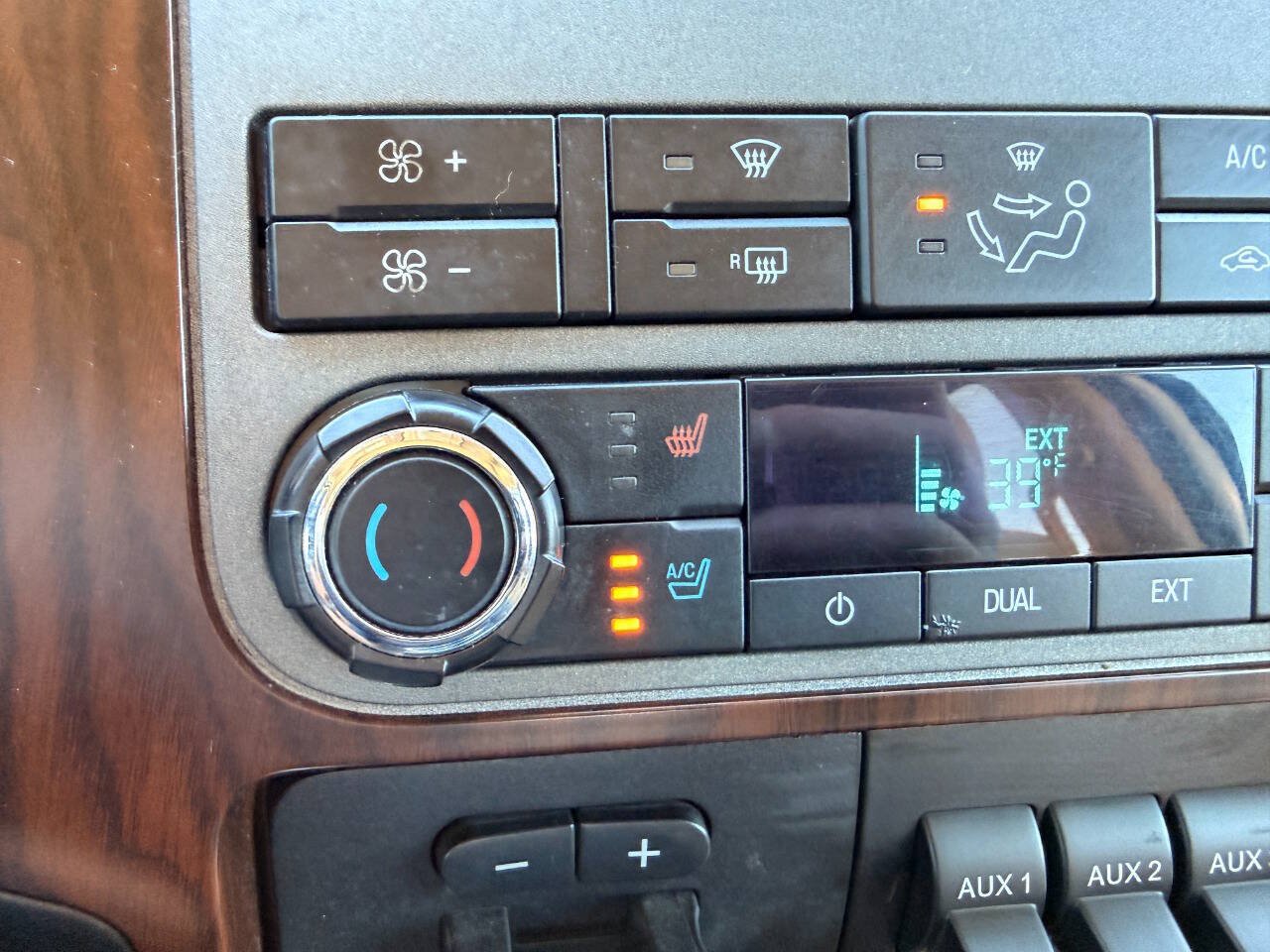 Used 2012 Ford F350 Lariat w/ FX4 4X4 Off-Road Pkg image 41