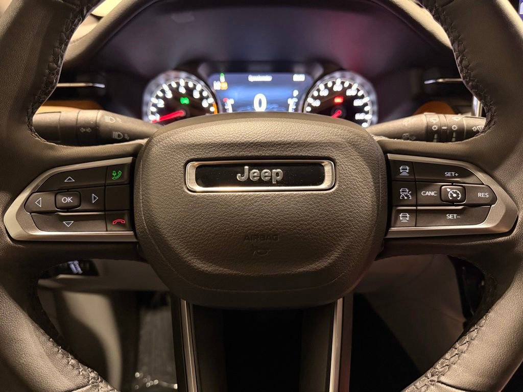 Used 2024 Jeep Compass Limited AWD/4WD image 18