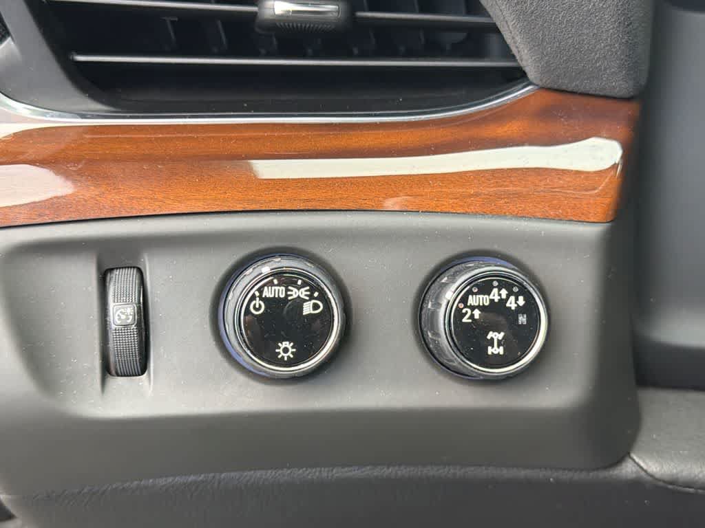 Used 2020 Cadillac Escalade Luxury AWD/4WD image 32