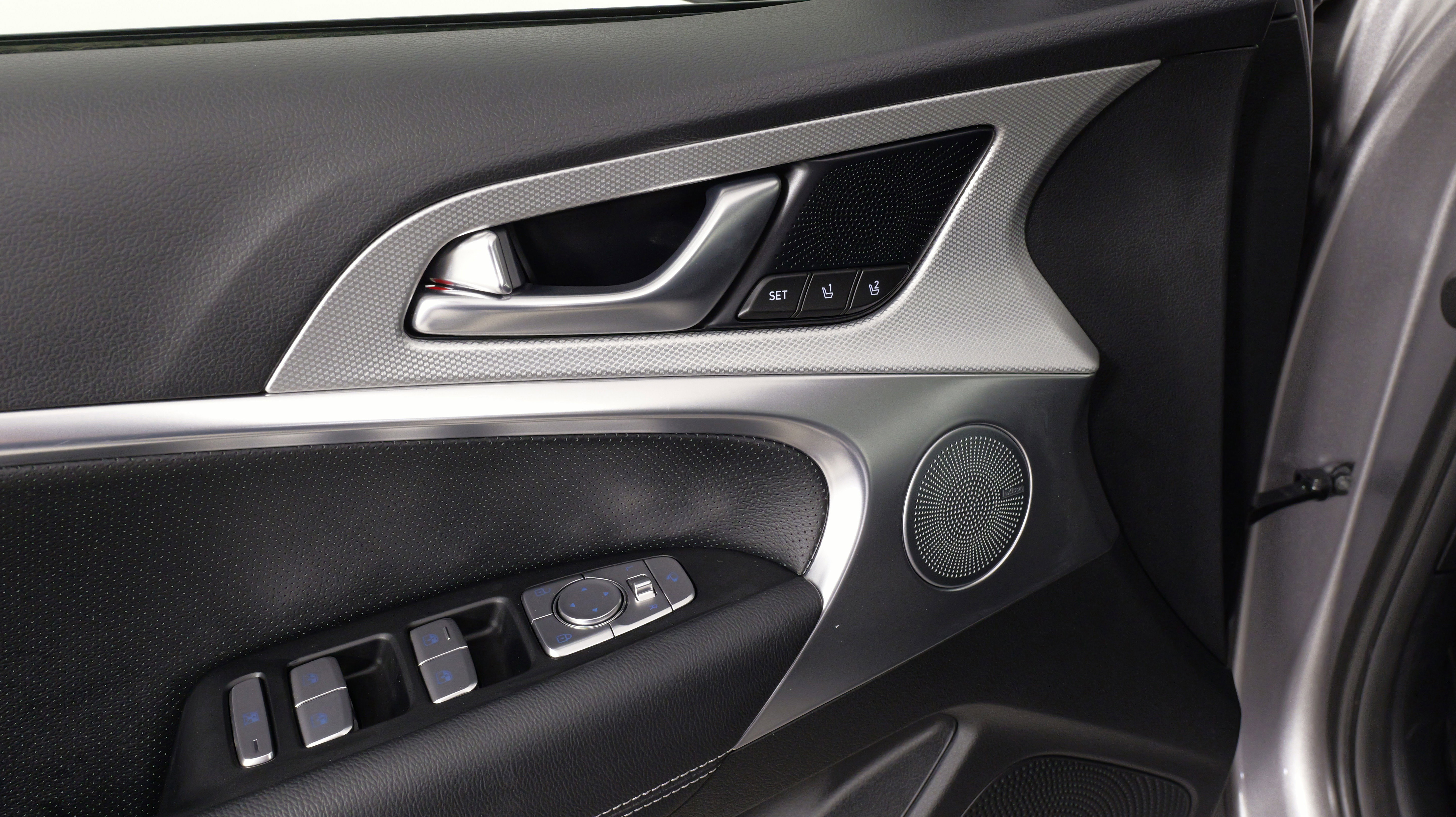 Used 2026 Genesis G70 2.5T Prestige image 24