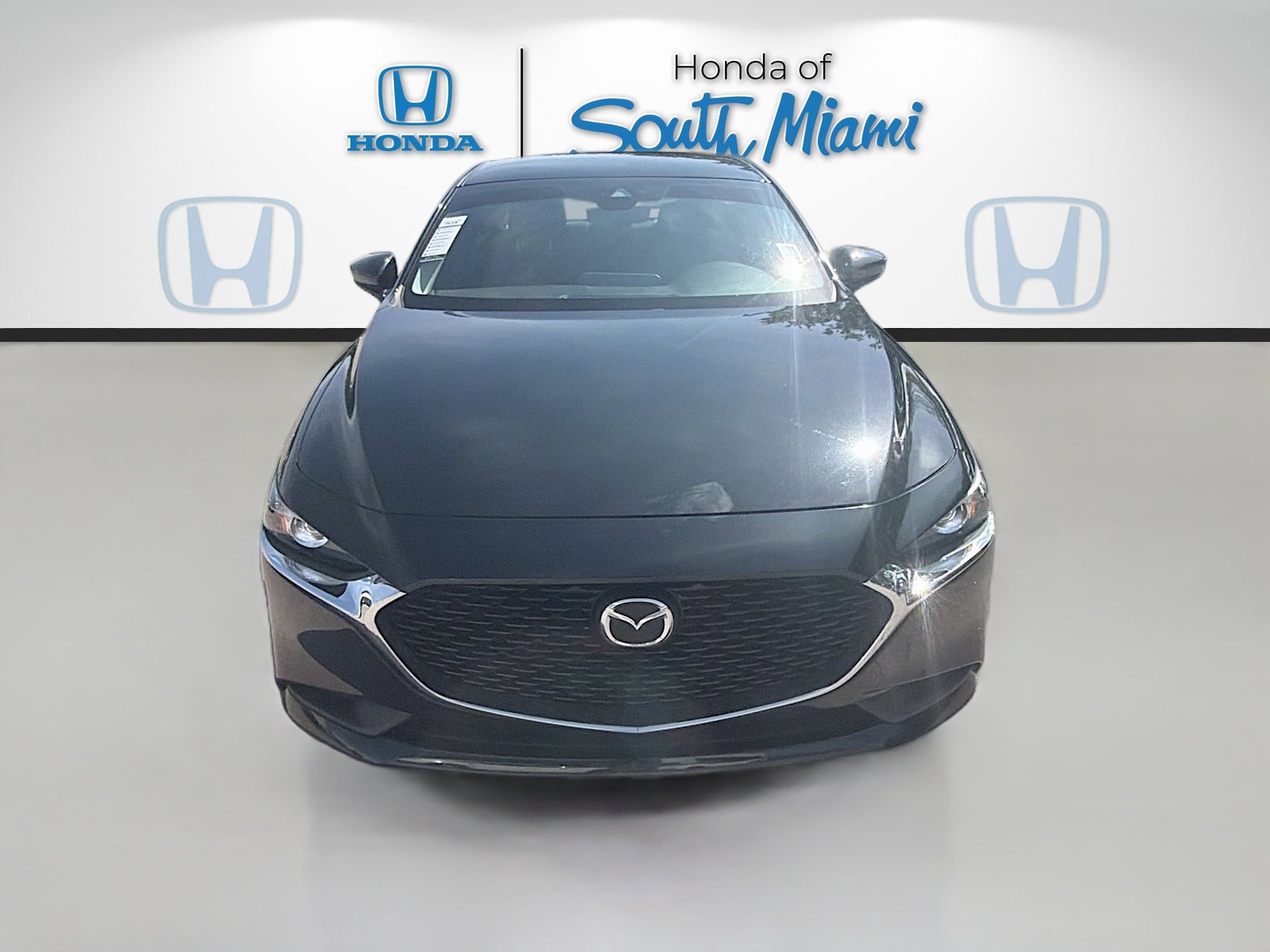 Used 2021 MAZDA MAZDA3 s FWD image 2