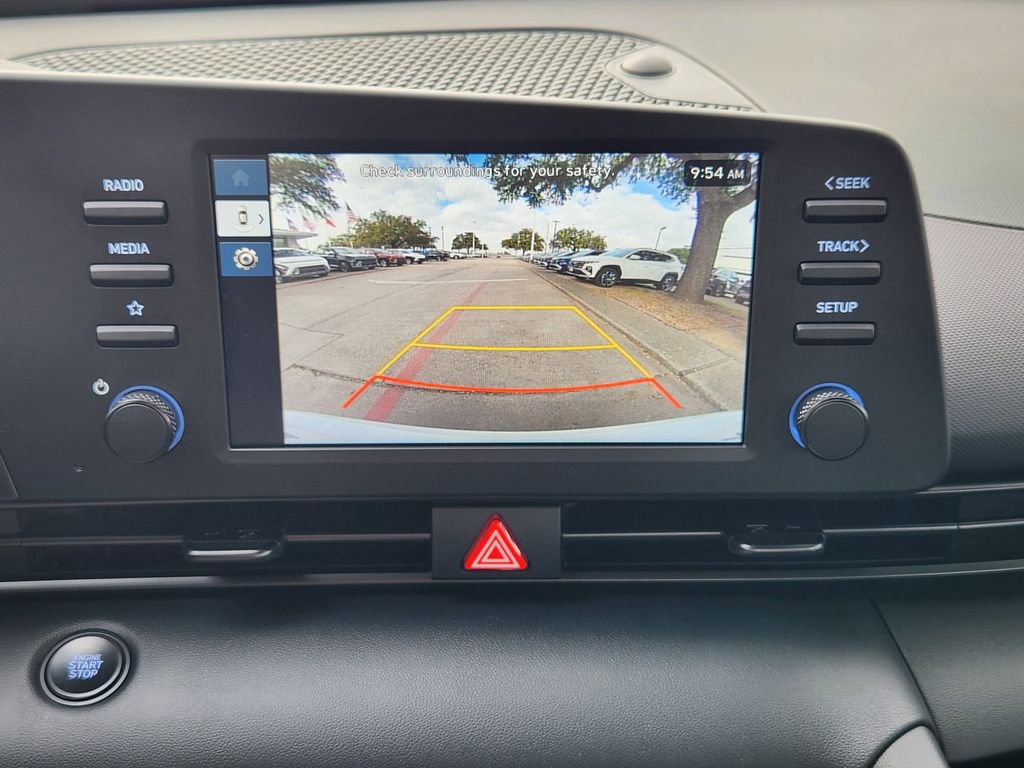 Used 2025 Hyundai Elantra Sport image 17