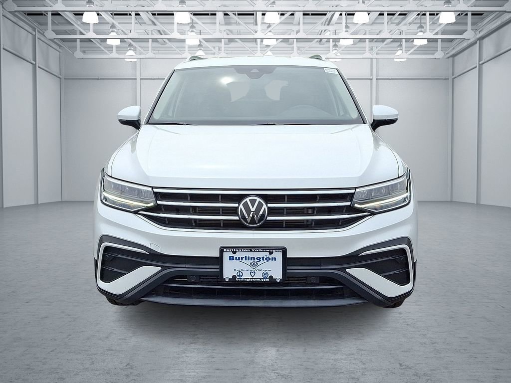 Certified 2023 Volkswagen Tiguan SE AWD/4WD image 2