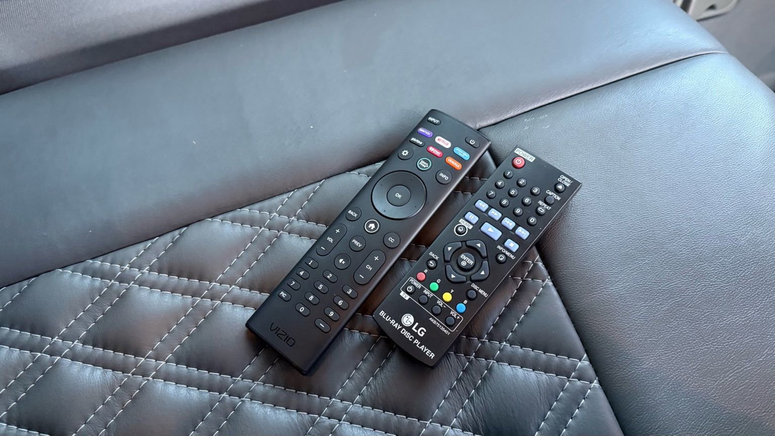 Used 2023 Chevrolet Express 2500 image 18