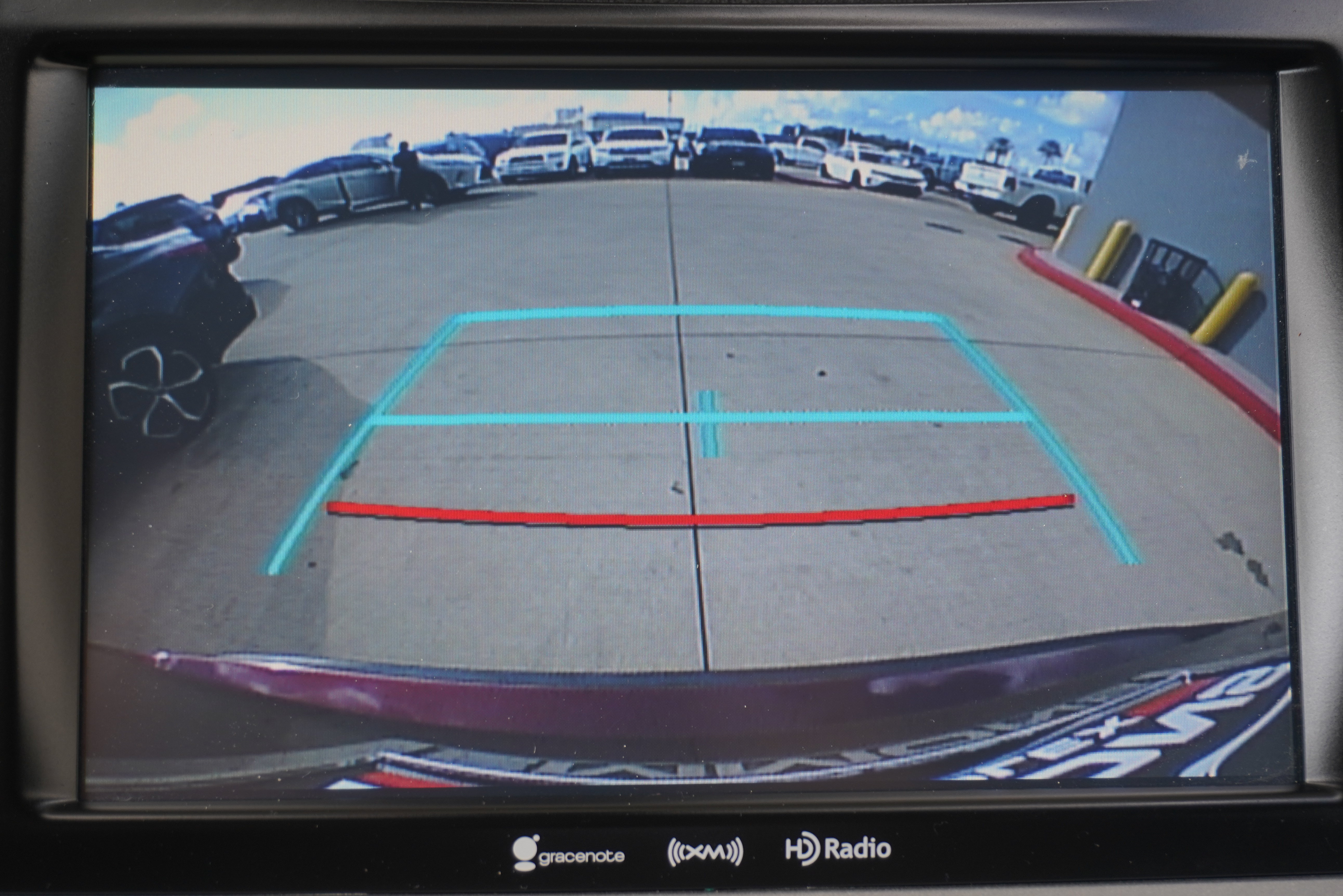 Used 2017 Toyota Highlander XLE FWD image 21