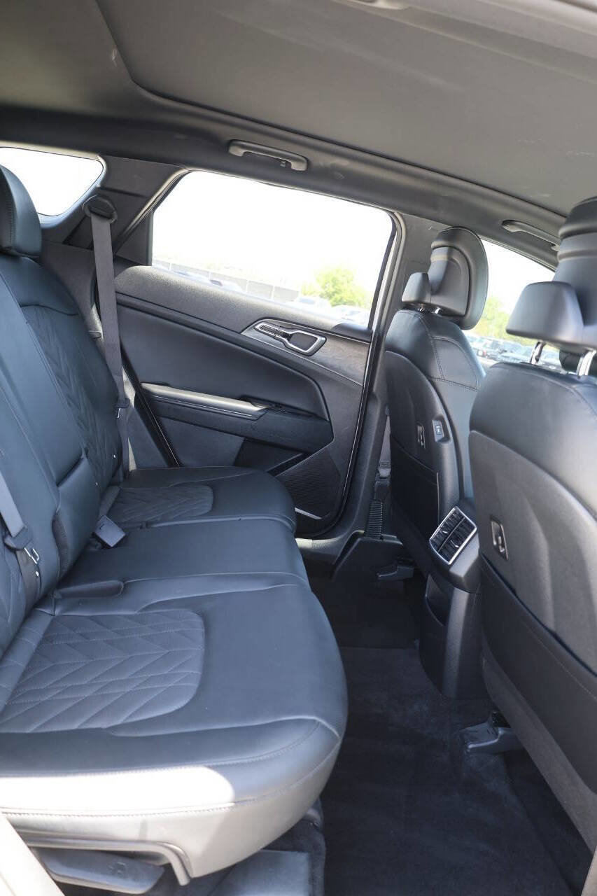 Used 2025 Kia Sportage X-Line w/ Premium Package AWD/4WD image 16