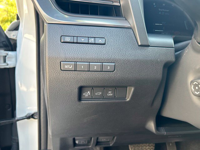 Used 2024 Lexus GX 550 AWD/4WD image 23