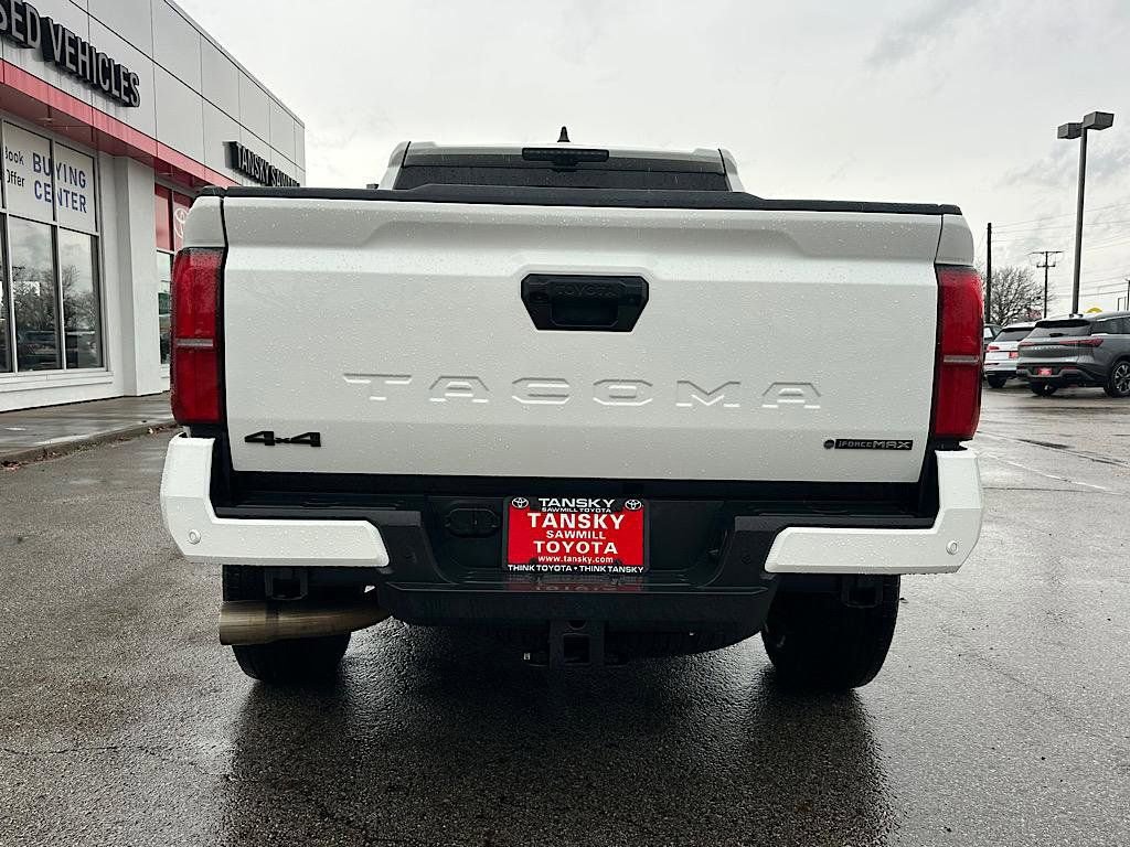 Certified 2024 Toyota Tacoma TRD Off-Road w/ TRD Off Road Premium Package image 4