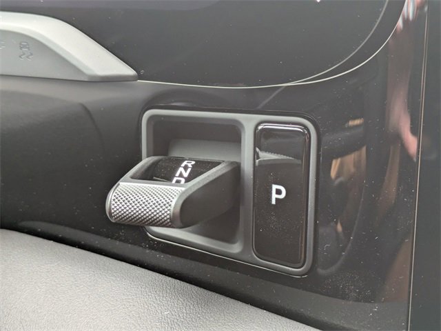 Used 2025 Porsche Taycan image 19