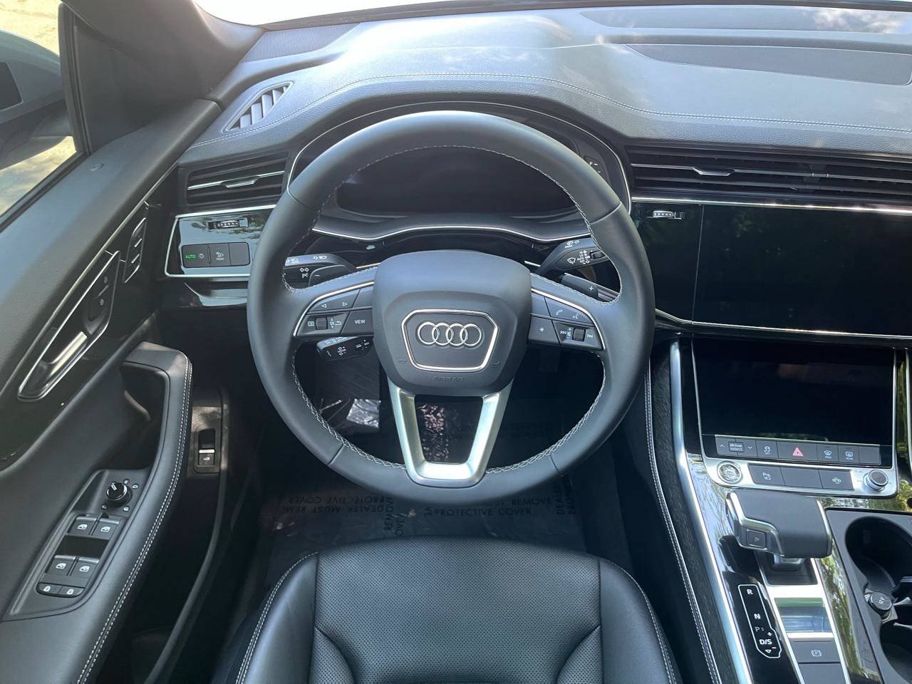 Used 2025 Audi Q8 Premium Plus w/ Premium Plus Package AWD/4WD image 5