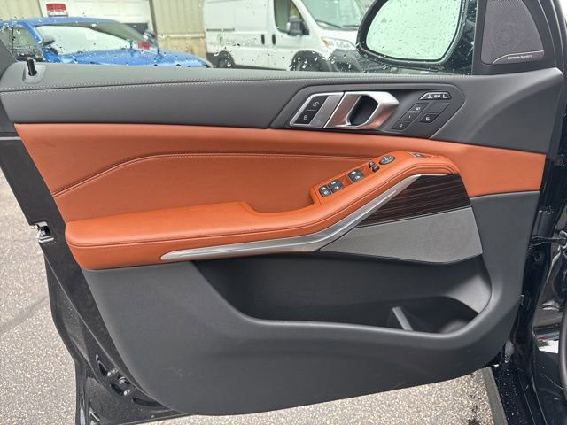 New 2026 BMW X7 xDrive40i w/ M Sport Package image 14