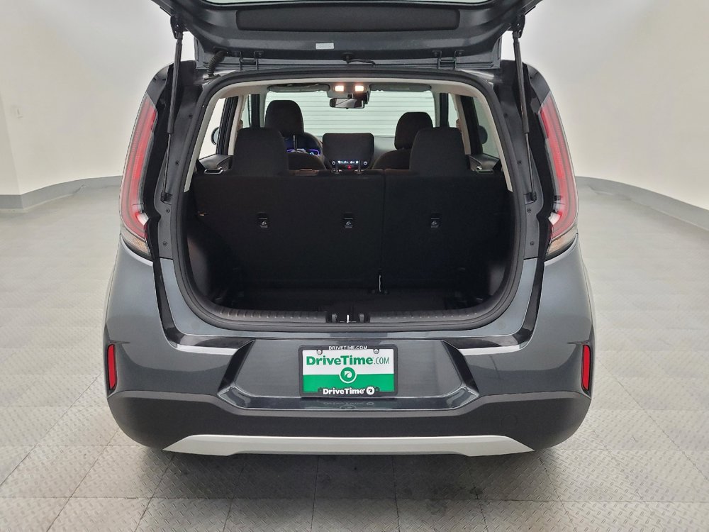 Used 2025 Kia Soul LX image 29