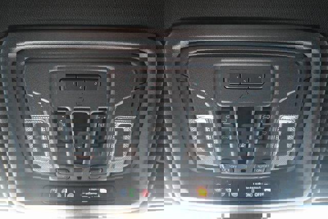 Used 2022 Chevrolet Silverado 1500 High Country w/ Technology Package image 34