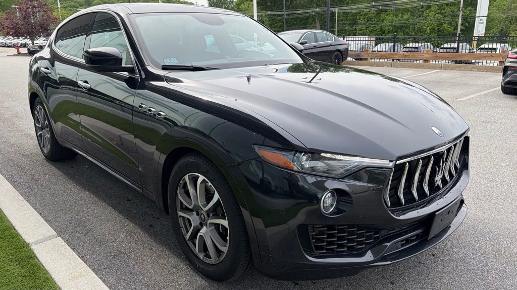 Used 2020 Maserati Levante S AWD/4WD image 4