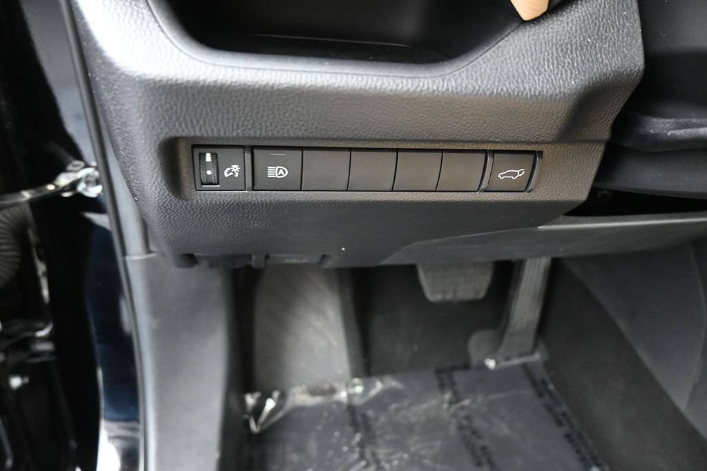Used 2025 Toyota RAV4 XLE Premium FWD image 13