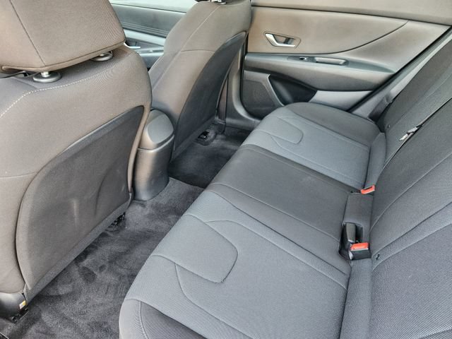 Certified 2023 Hyundai Elantra SE FWD image 20