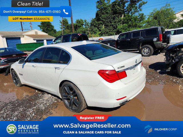 Used 2010 BMW 750i xDrive AWD/4WD image 3
