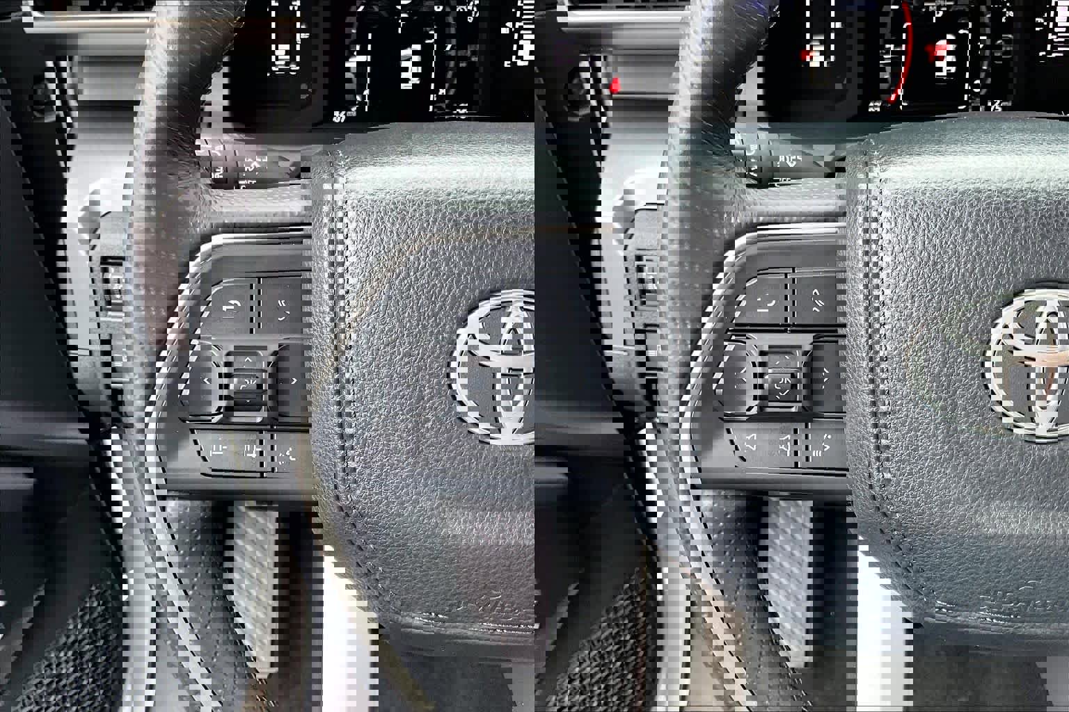 Certified 2025 Toyota 4Runner SR5 image 21