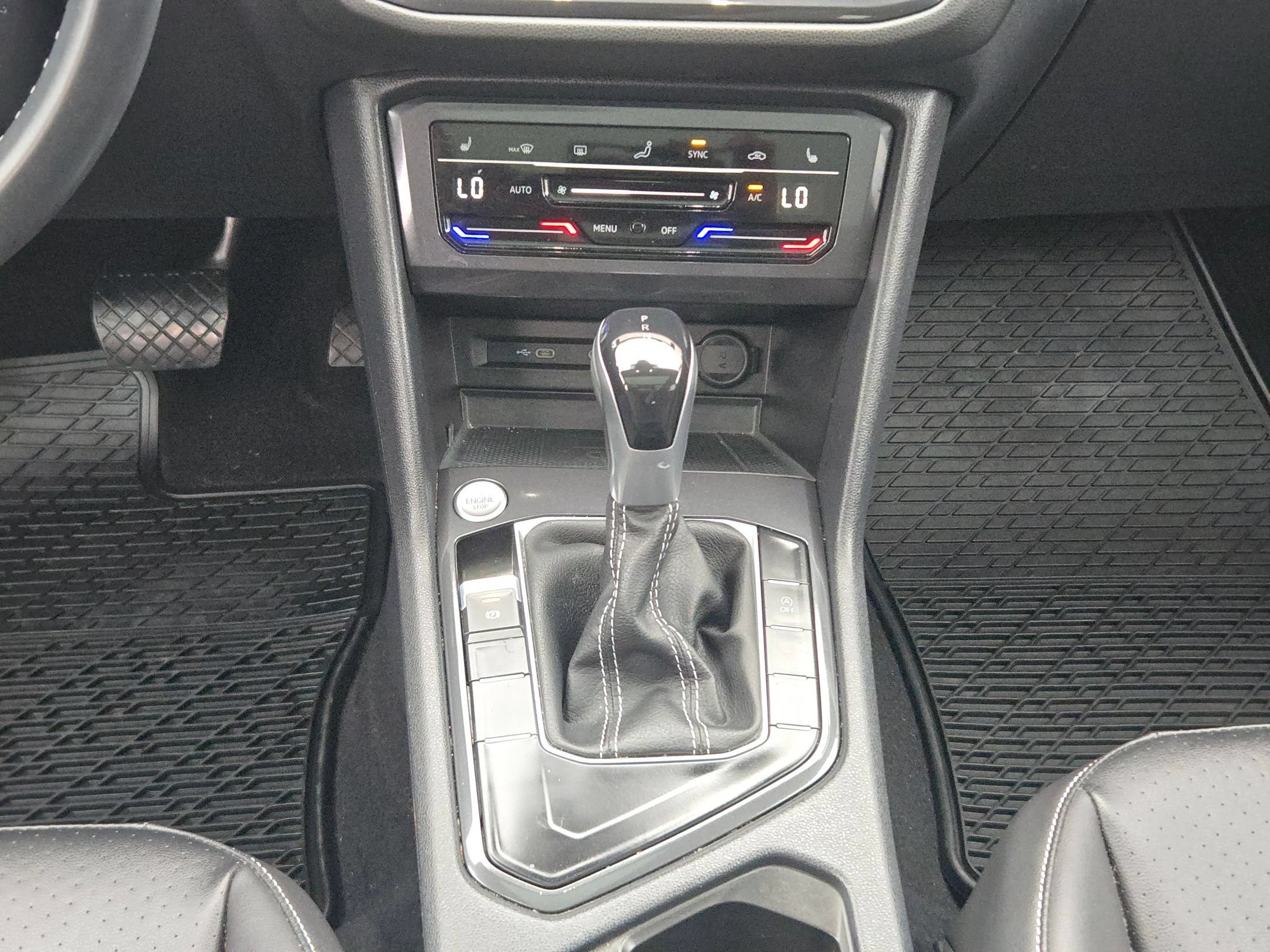 Used 2022 Volkswagen Tiguan SE FWD image 19