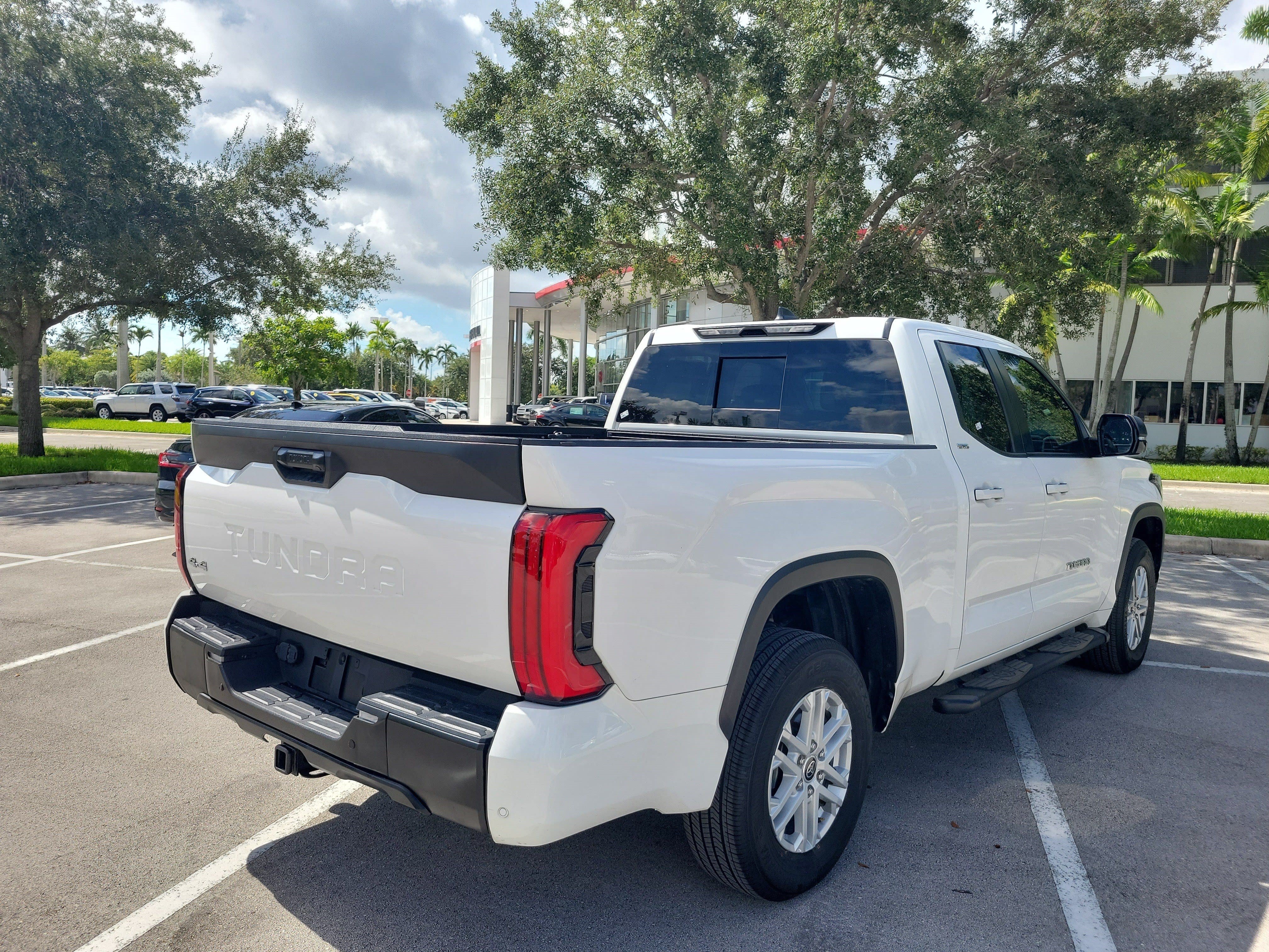 Used 2024 Toyota Tundra SR5 w/ SR5 Premium Package AWD/4WD image 7