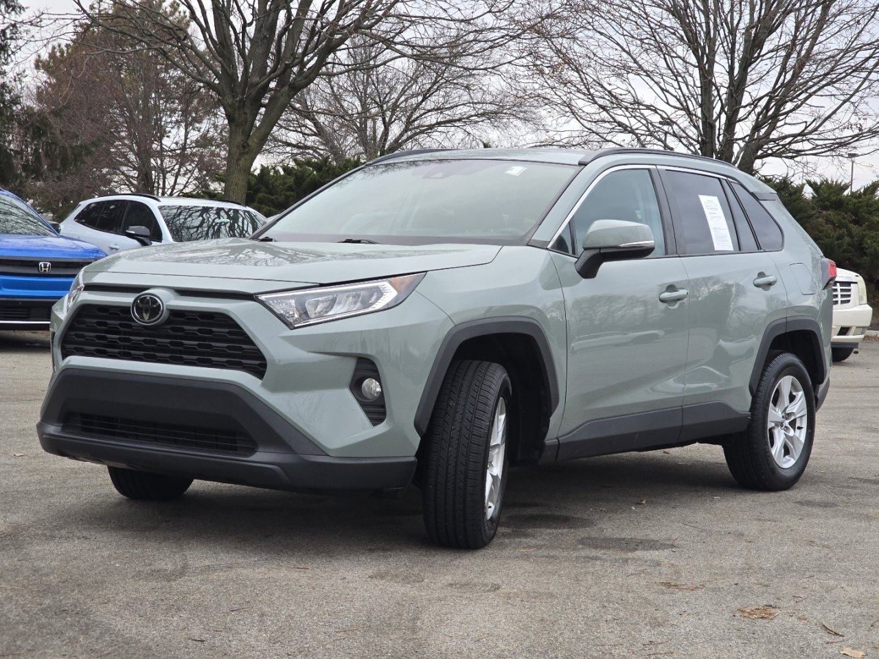 Used 2020 Toyota RAV4 XLE image 12