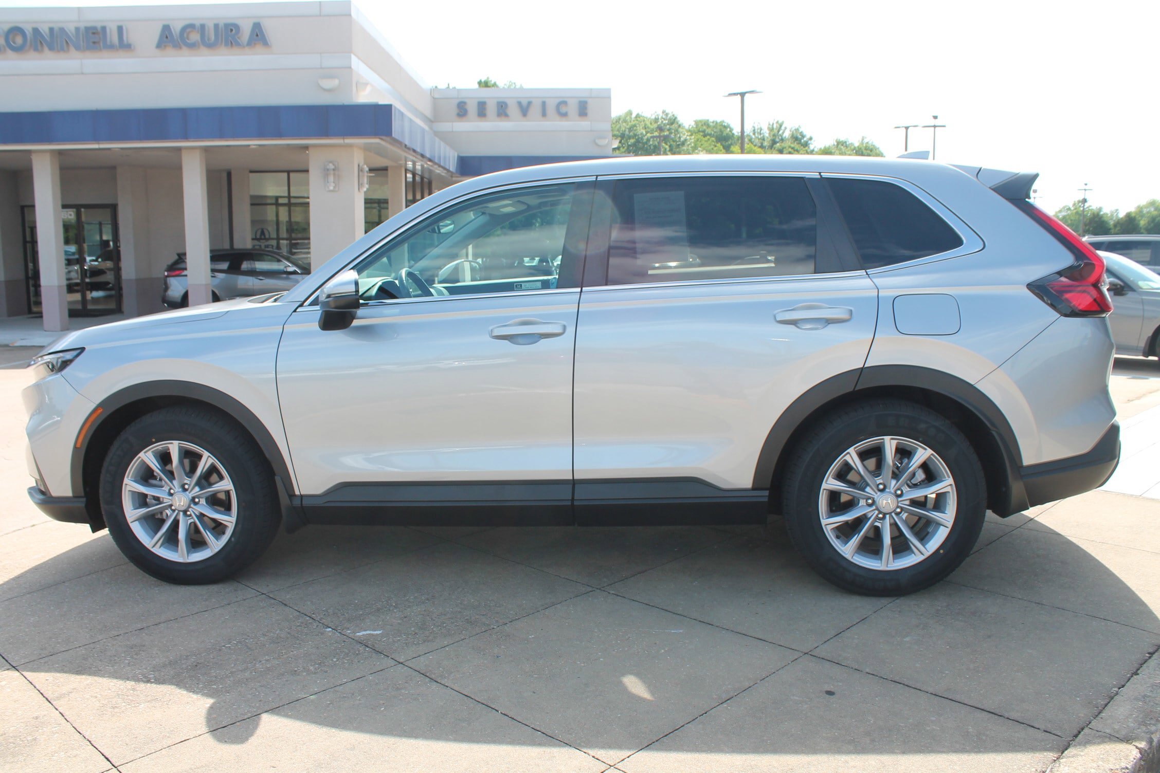 Used 2023 Honda CR-V EX-L image 7