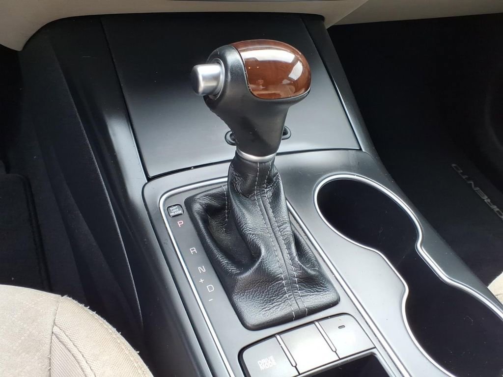 Used 2018 Kia Sorento LX w/ LX V6 Convenience Package image 12