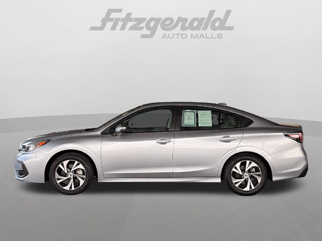 Used 2025 Subaru Legacy Premium AWD/4WD image 3