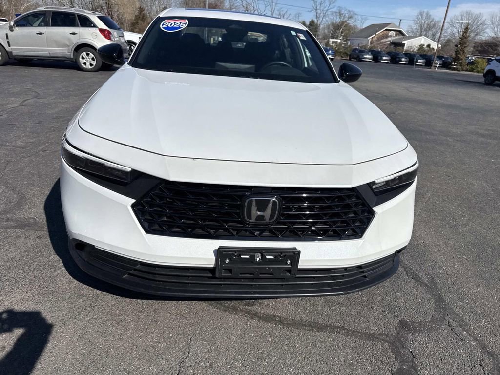 Used 2025 Honda Accord Sport image 10