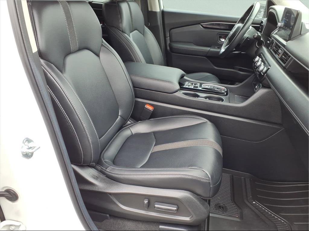 Used 2025 Honda Pilot EX-L image 14