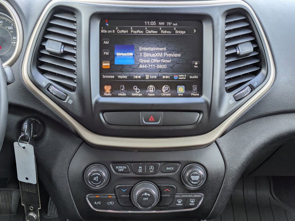 Used 2017 Jeep Cherokee Latitude w/ Comfort & Sound Group image 18