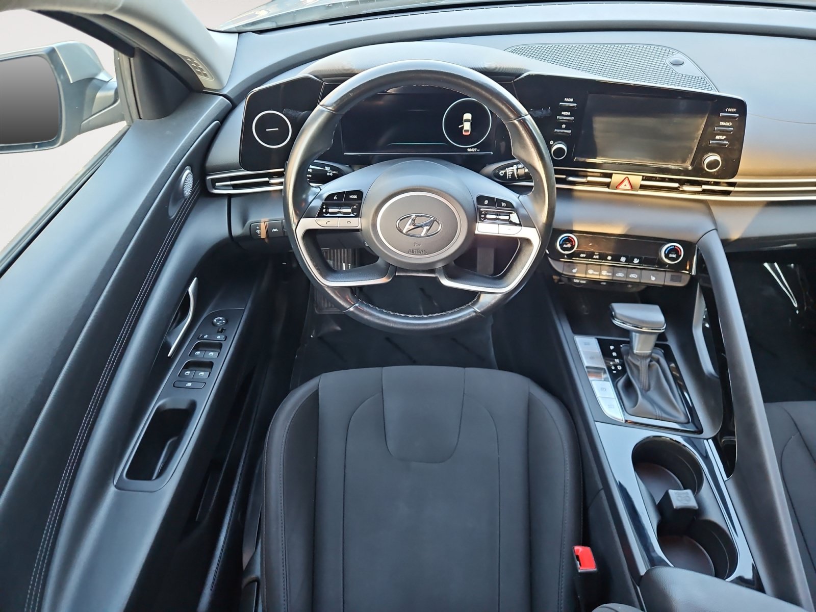 Used 2021 Hyundai Elantra SEL w/ Convenience Package FWD image 10