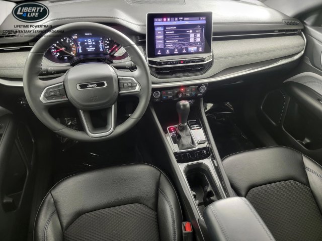 Used 2023 Jeep Compass Latitude w/ Convenience Group AWD/4WD image 33