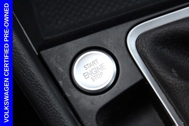 Used 2025 Volkswagen Jetta SE w/ Sunroof Package image 29