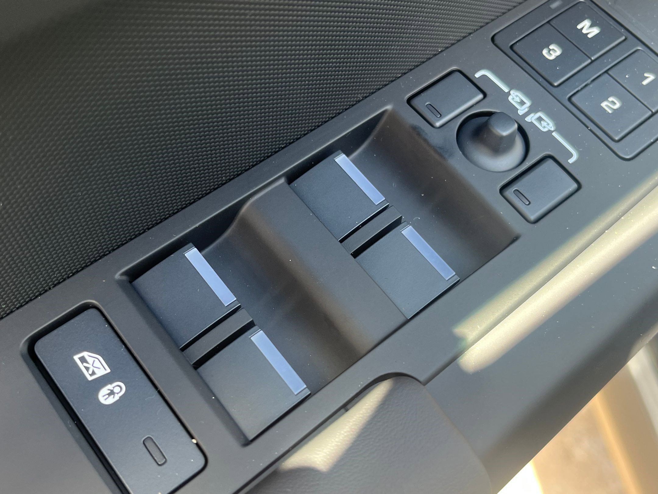 New 2026 Land Rover Defender 110 S image 29