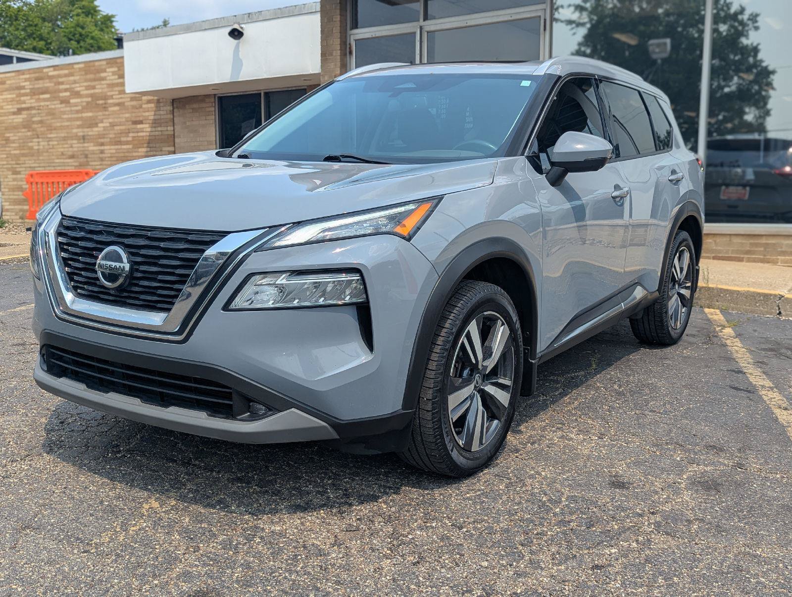 Used 2021 Nissan Rogue SL AWD/4WD image 9