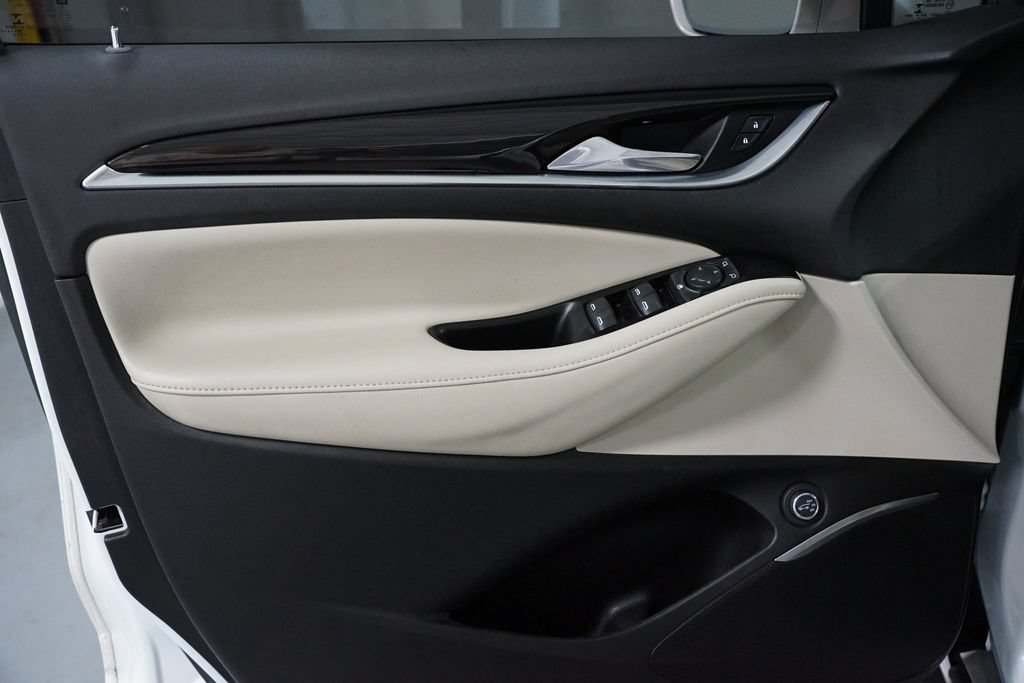 Used 2020 Buick Enclave Essence FWD image 30