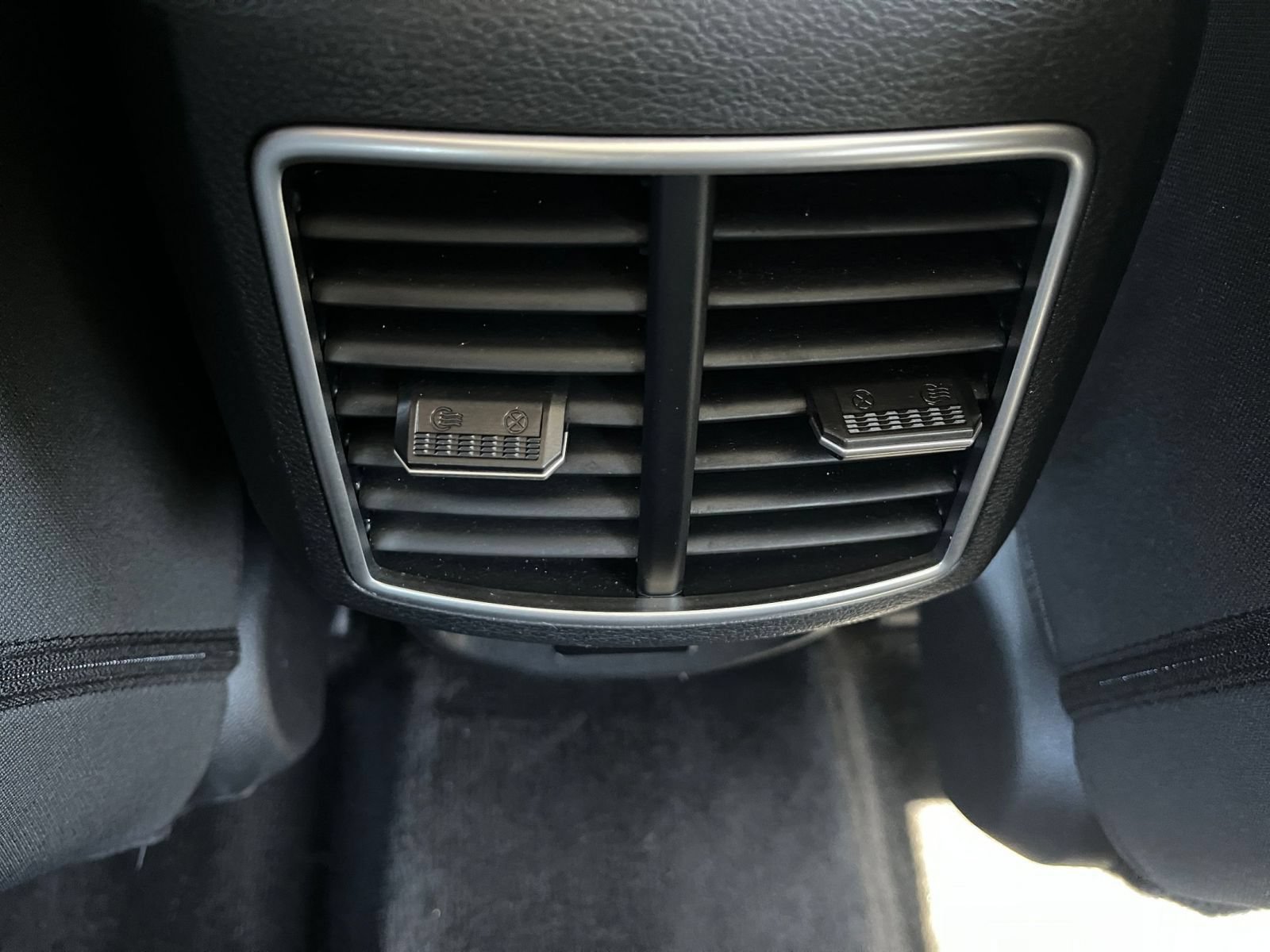 Used 2026 Kia Sportage LX AWD/4WD image 18