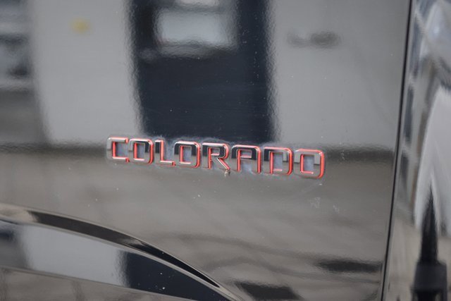 Used 2018 Chevrolet Colorado LT w/ Redline Special Edition image 16