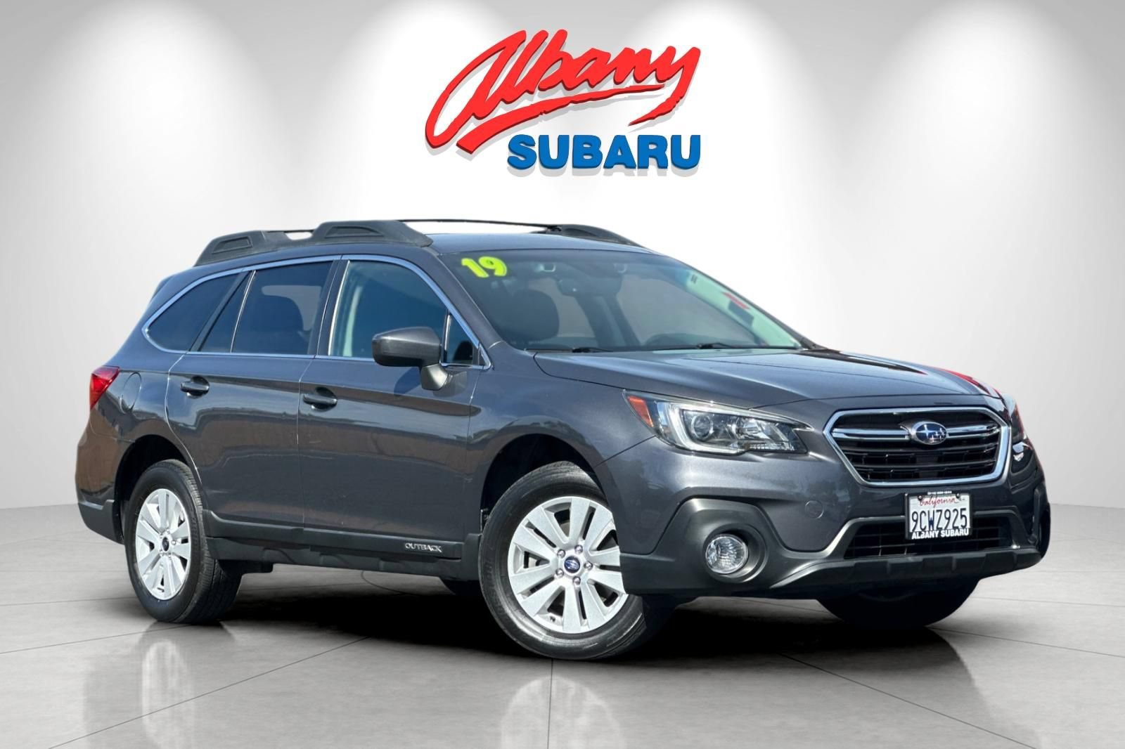Used 2019 Subaru Outback 2.5i Premium AWD/4WD image 2
