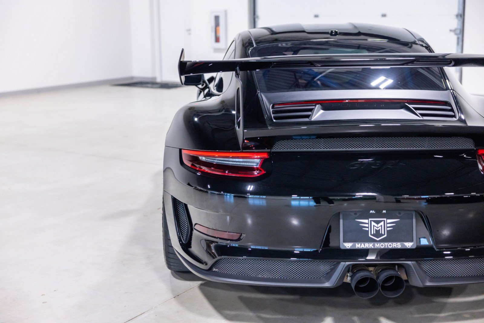 Used 2019 Porsche 911 GT3 RS RWD image 14