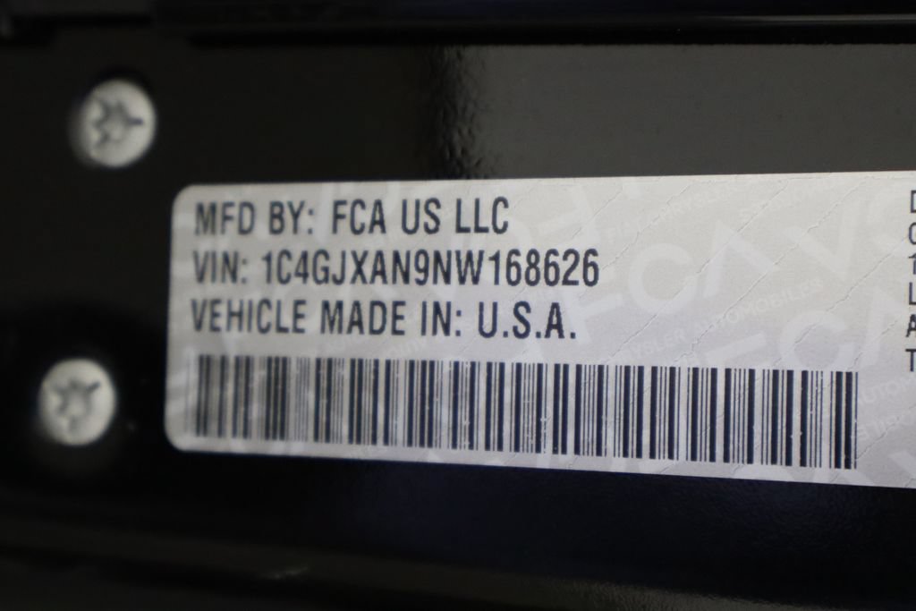 Used 2022 Jeep Wrangler Sport AWD/4WD image 30