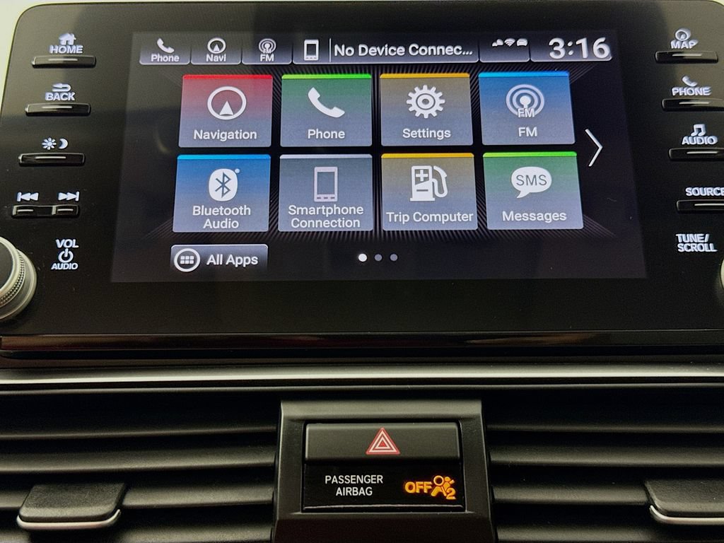 Used 2018 Honda Accord Touring image 17