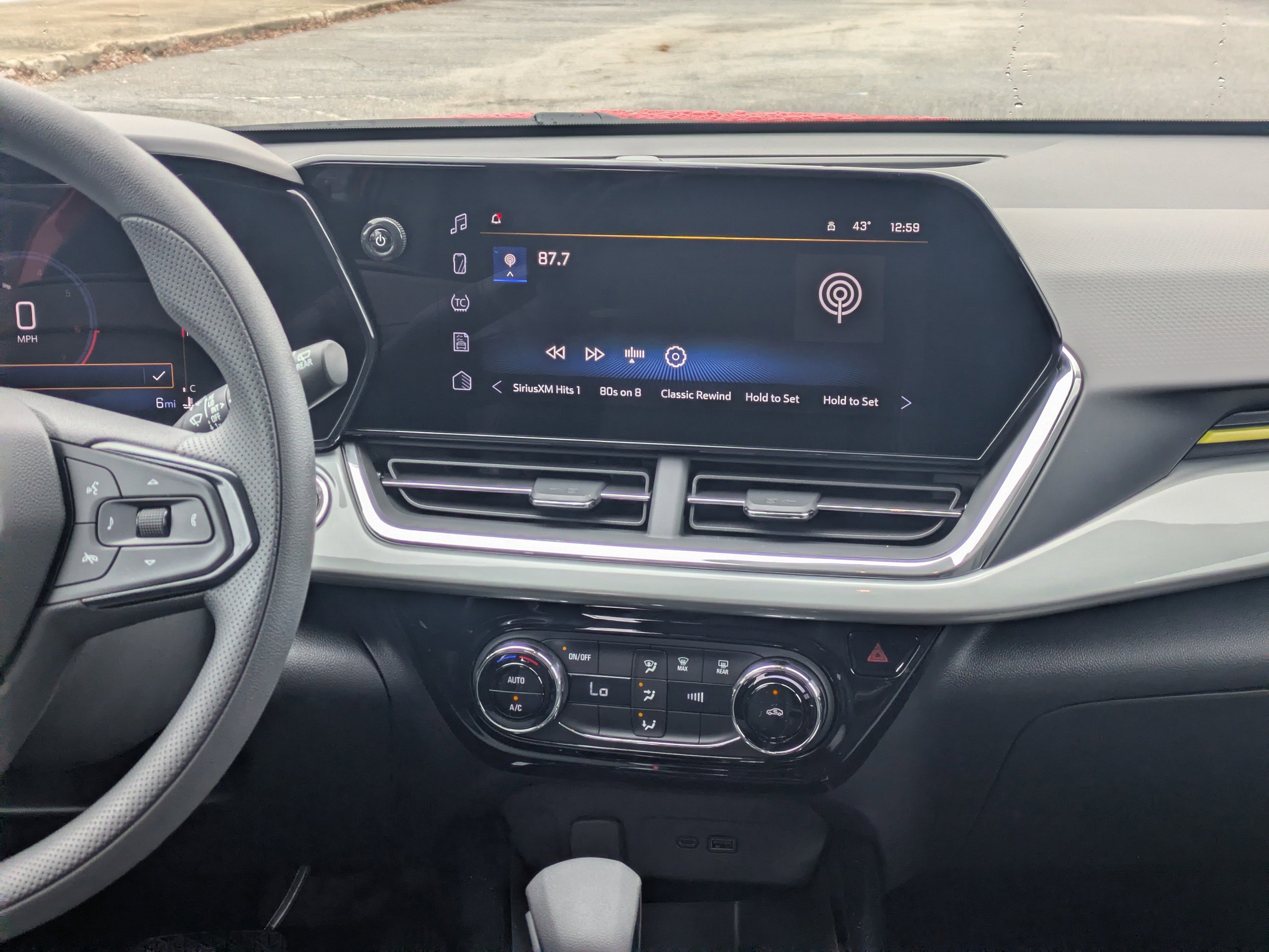 New 2026 Chevrolet Trax LT image 18