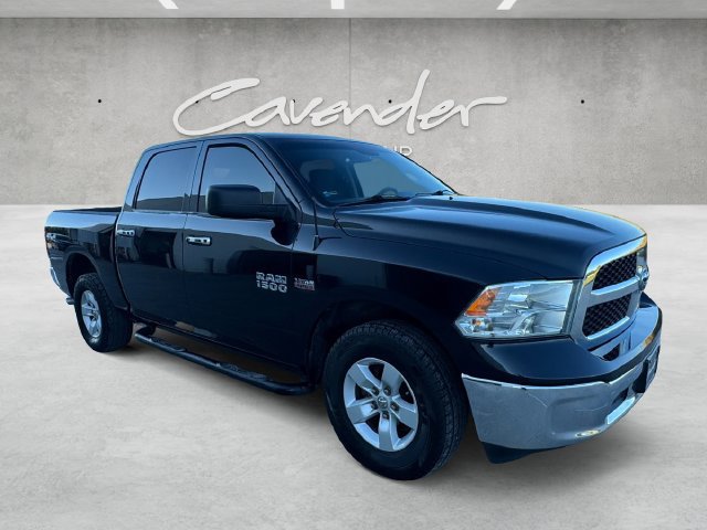 Used 2018 RAM 1500 Classic SLT AWD/4WD image 2