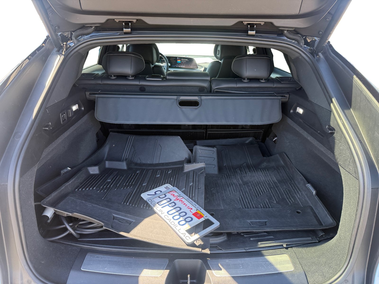 Used 2024 Cadillac Lyriq Sport w/ LPO, Floor Liner Package AWD/4WD image 17