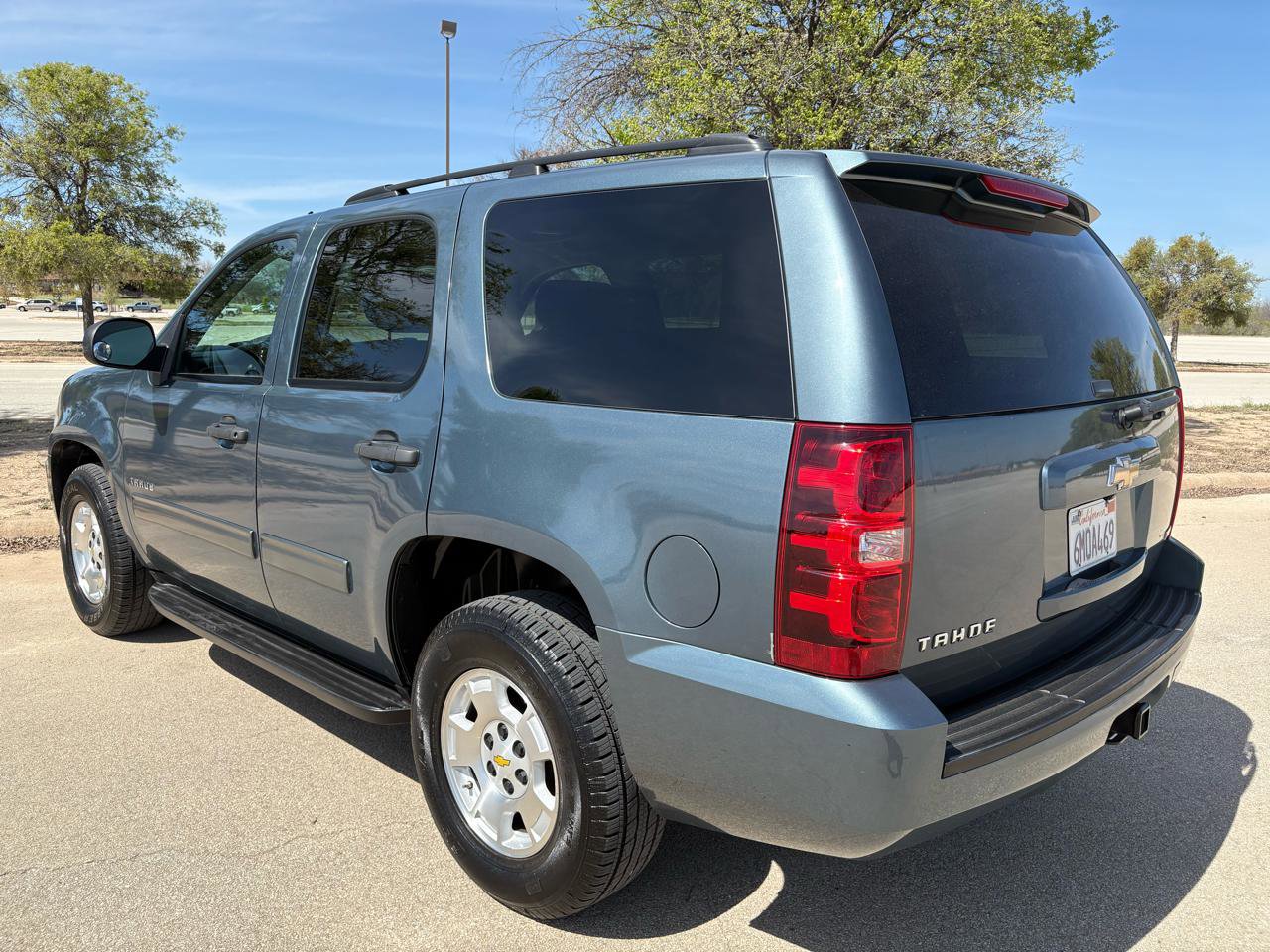 Used 2010 Chevrolet Tahoe LS RWD image 12