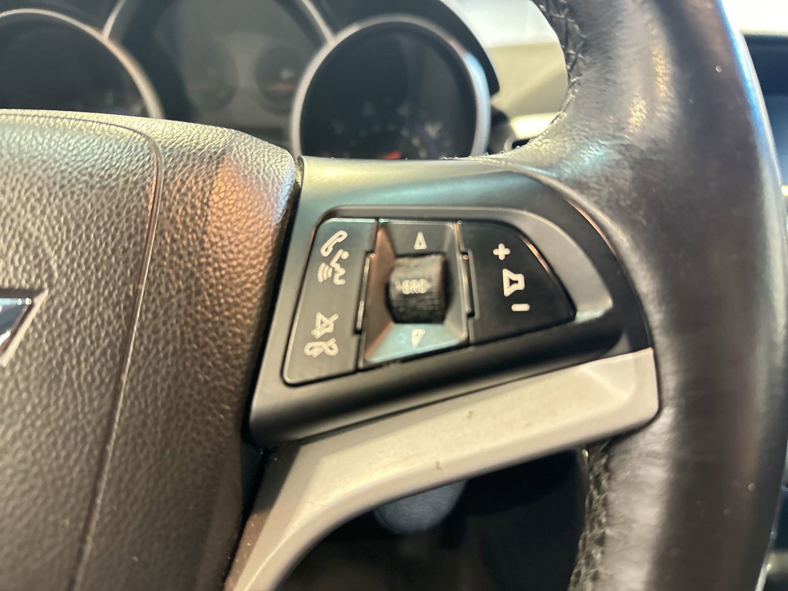 Used 2015 Chevrolet Cruze LT image 12