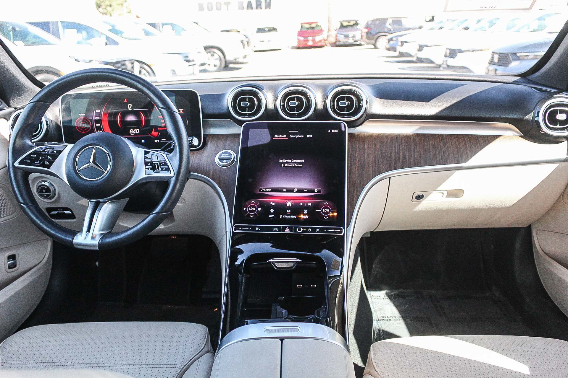 Used 2025 Mercedes-Benz C 300 4MATIC Sedan image 2